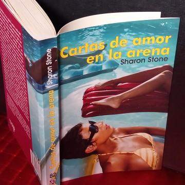 CARTAS DE AMOR EN LA ARENA, SHARON STONE.