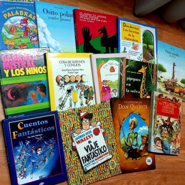 LOTE 12 LIBROS INFANTILES.