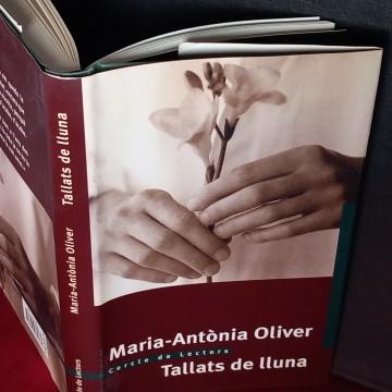 TALLATS DE LLUNA, MARIA-ANTÒNIA OLIVER.