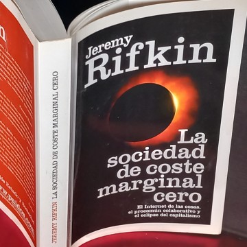 LA SOCIEDAD DE COSTE MARGINAL CERO, JEREMY RIFKIN.