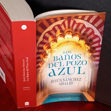 LOS BAÑOS DEL POZO AZUL, JESÚS SÁNCHEZ ADALID.