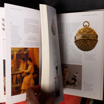 LAROUSSE DEL PERFUME Y LAS ESENCIAS
