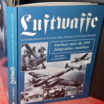 LUFTWAFFE, JOHN PIMLOTT.