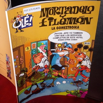 CÓMIC MORTADELO Y FILEMÓN 8 LA GOMEZTROIKA, OLÉ