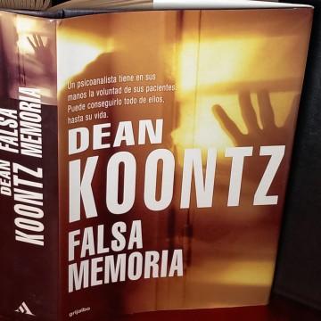 FALSA MEMORIA, DEAN KOONTZ.
