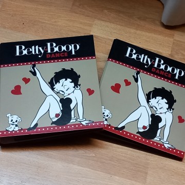 LOTE 40 FASCÍCULOS BETTY BOOP DANCE.