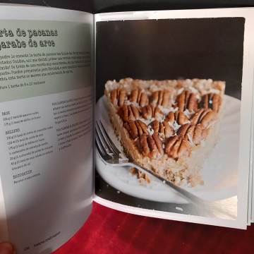 POSTRES CRUDIVEGANOS, EMILY VON EUW.