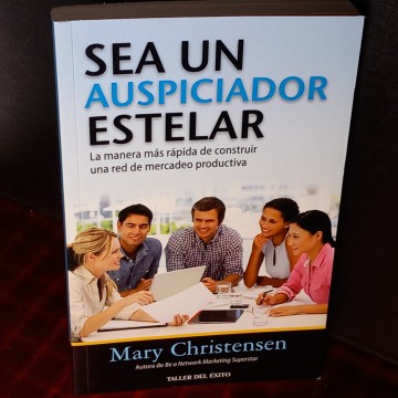 SEA UN AUSPICIADOR ESTELAR, MARY CHRISTENSEN.