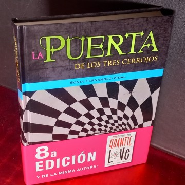 LA PUERTA DE LOS TRES CERROJOS, SONIA FERNÁNDEZ-VIDAL.