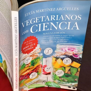 VEGETARIANOS CON CIENCIA, LUCÍA MARTÍNEZ ARGÜELLES.