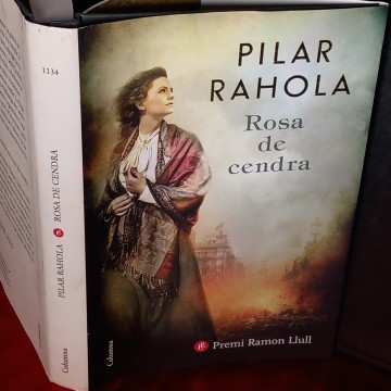 ROSA DE CENDRA, PILAR RAHOLA.