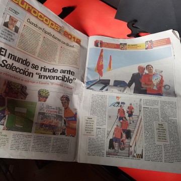 Periódico y póster as España campeona Eurocopa 2012