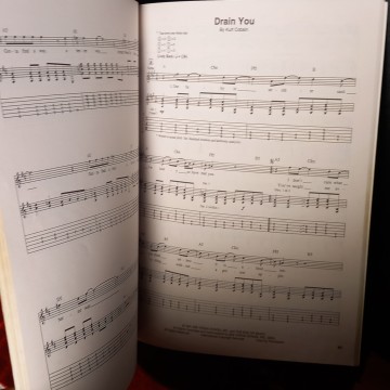 NIRVANA NEVERMIND PARTITURA PARA GUITARRA.