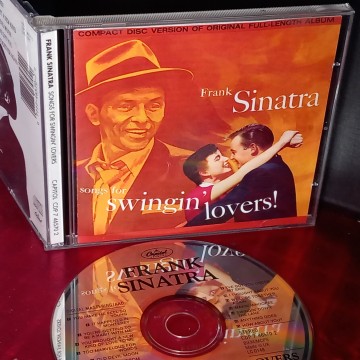 SONGS FOR SWINGIN' LOVERS! FRANK SINATRA CD.