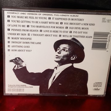 SONGS FOR SWINGIN' LOVERS! FRANK SINATRA CD.