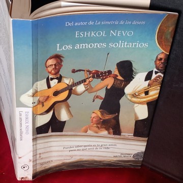 LOS AMORES SOLITARIOS, ESHKOL NEVO.