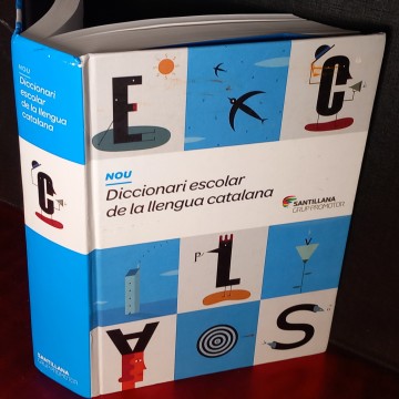 NOU DICCIONARI ESCOLAR DE LA LLENGUA CATALANA