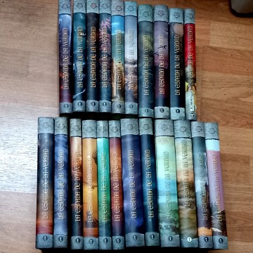 LOTE 22 VOLÚMENES LA ESPADA DE LA VERDAD, TERRY GOODKIND.