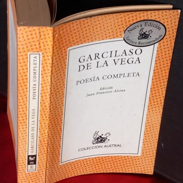 GARCILASO DE LA VEGA POESÍA COMPLETA.