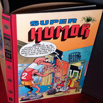 CÓMIC SUPER HUMOR 24.