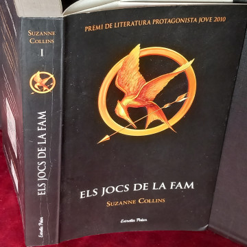 ELS JOCS DE LA FAM, SUZANNE COLLINS.