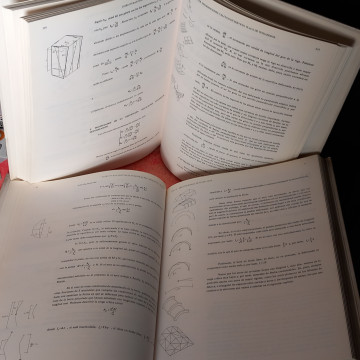 ESTRUCTURAS ESPECIALES EN EDIFICACIÓN, ANÁLISIS Y CÁLCULO, VALENTÍN QUINTAS RIPOLL.