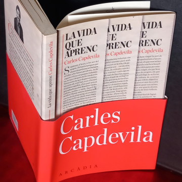 LA VIDA QUE APRENC, CARLES CAPDEVILA.