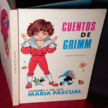 CUENTOS DE GRIMM, MARÍA PASCUAL.