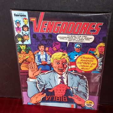 CÓMIC LOS VENGADORES 39