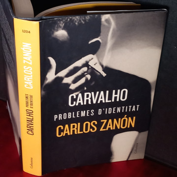 CARVALHO, PROBLEMES D'IDENTITAT, CARLOS ZANÓN.