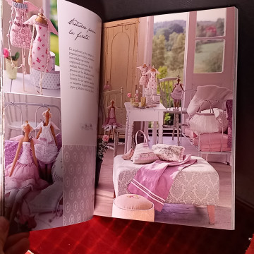 LABORES PARA LA CASA Y MUÑECOS DE TELA CON MOTIVOS VERANIEGOS, TONE FINNANGER.