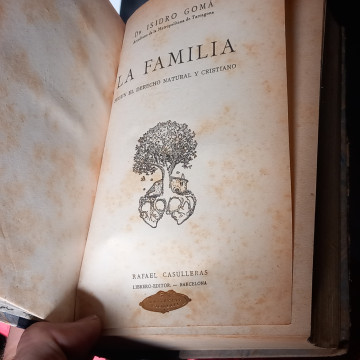 LA FAMILIA, ISIDRO GOMÁ.