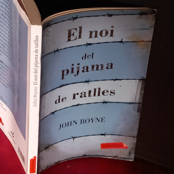 EL NOI DEL PIJAMA DE RATLLES, JOHN BOYNE.
