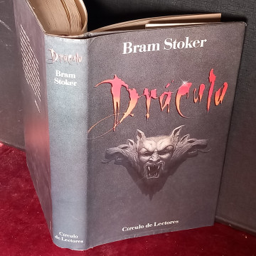 DRÁCULA, BRAM STOKER.