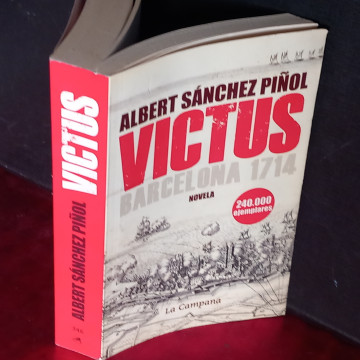 VICTUS, ALBERT SÁNCHEZ PIÑOL.