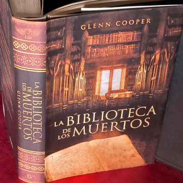 LA BIBLIOTECA DE LOS MUERTOS, GLENN COOPER.