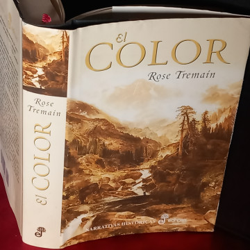 EL COLOR, ROSE TREMAÍN.