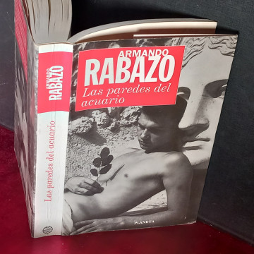 LAS PAREDES DEL ACUARIO, ARMANDO RABAZO.