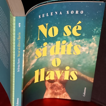 NO SÉ SI DITS O LLAVIS, SELENA SORO.