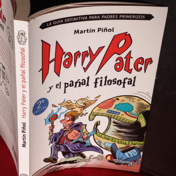 HARRY PATER Y EL PAÑAL FILOSOFAL, MARTÍN PIÑOL.