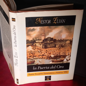 LA PUERTA DEL ORO, NÉSTOR LUJÁN.