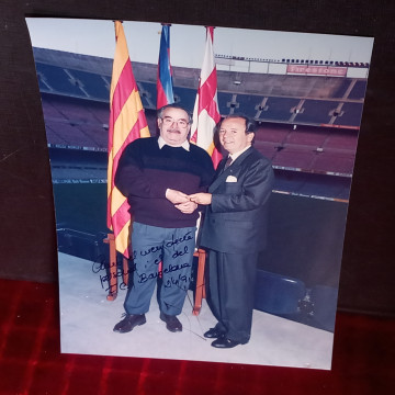 FOTOGRAFÍA DEDICADA DE JOSEP LLUIS NUÑEZ, PRESIDENTE DEL F.C.BARCELONA.