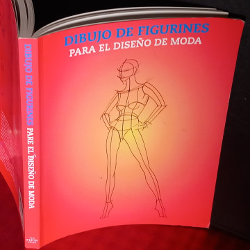 DIBUJO DE FIGURINES PARA EL DISEÑO DE MODA, ELISABETTA DRUDI.