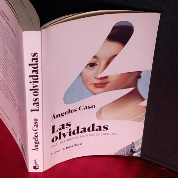 LAS OLVIDADAS, ÁNGELES CASO.