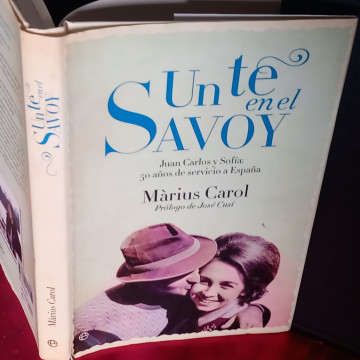 UN TÉ EN EL SAVOY, MÀRIUS CAROL.