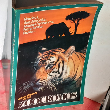 ÁLBUM GIGANTE DE LOS ZOOCROMOS COMPLETO.