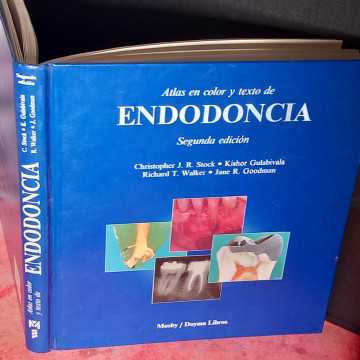 ATLAS EN COLOR Y TEXTO DE ENDODONCIA.