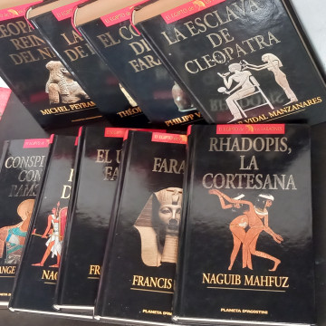 LOTE 9 LIBROS DE EGIPTOLOGÍA (COLECCIÓN EL EGIPTO DE LOS FARAONES)