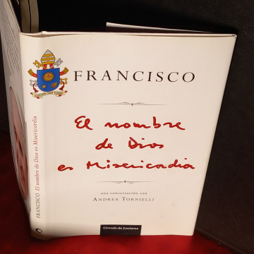 EL NOMBRE DE DIOS EN MISERICORDIA, PAPA FRANCISCO.