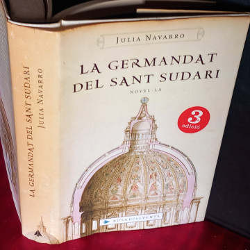 LA GERMANDAT DEL SANT SUDARI, JULIA NAVARRO.